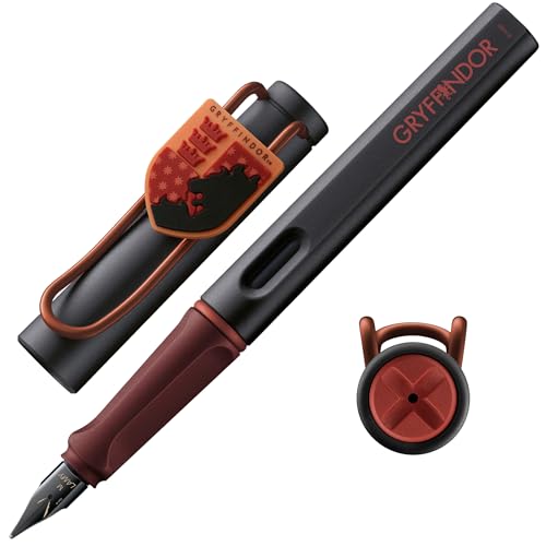 Lamy safari Harry Potter Gryffindor™ Füller – Special Edition Füllhalter mit Wappen des Hauses - Stahlfeder in Strichbreite M – mit ergonomischen Griff – inkl. Tintenpatrone T10 blau – Rechtshänder